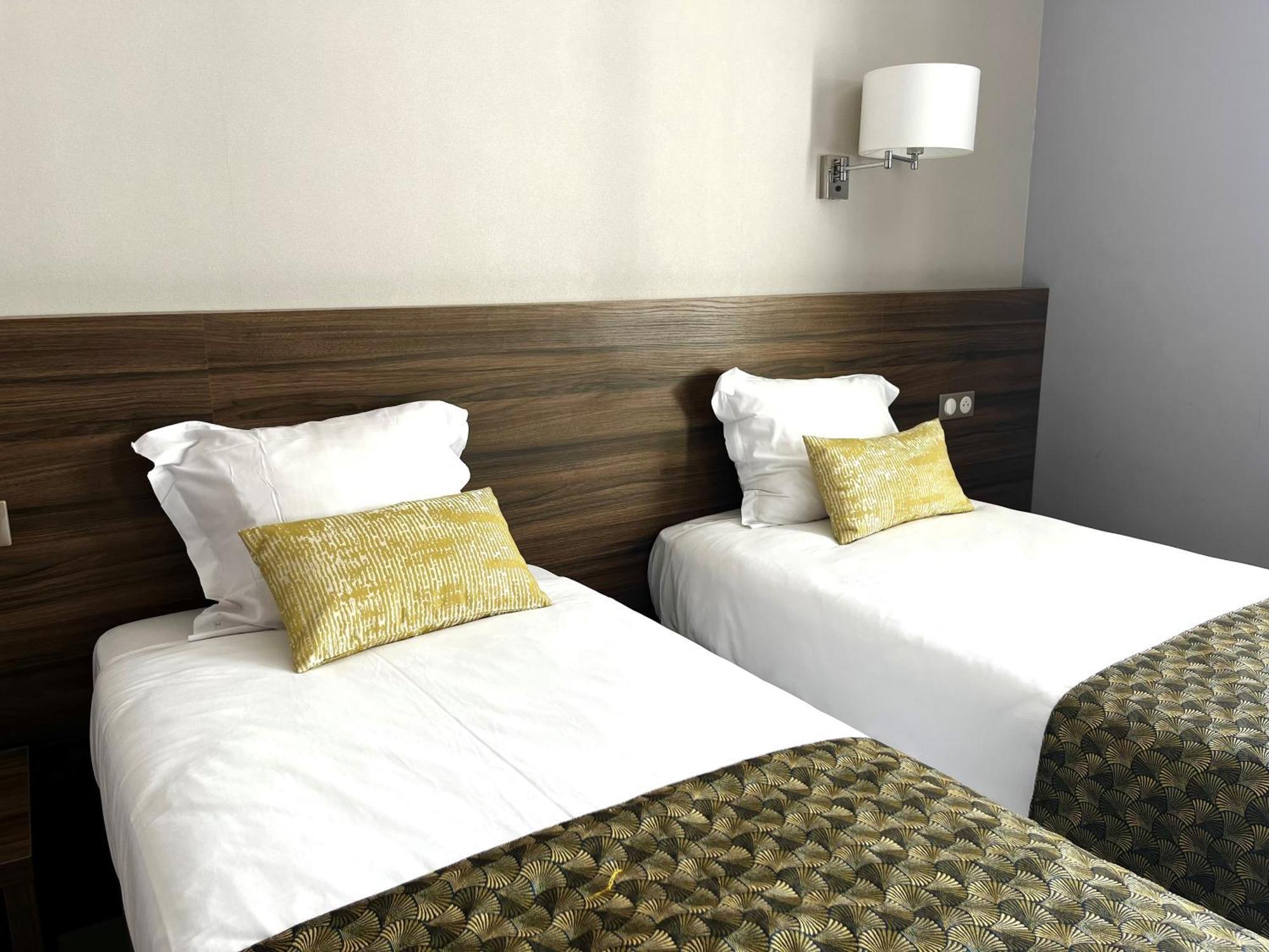 Hotellerie L'Enclos Rey Париж Екстериор снимка